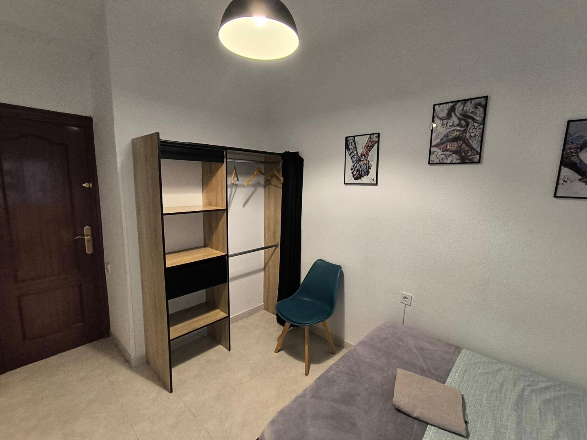 Guesthouse Shared With Host Аликанте Экстерьер фото